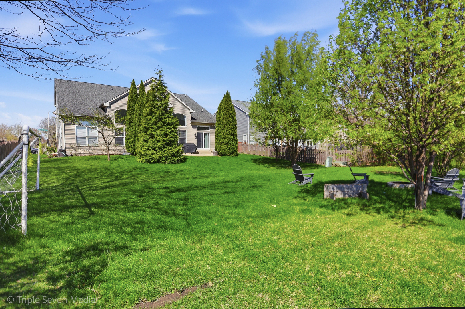 1260 White Chapel Lane, Algonquin, IL 60102