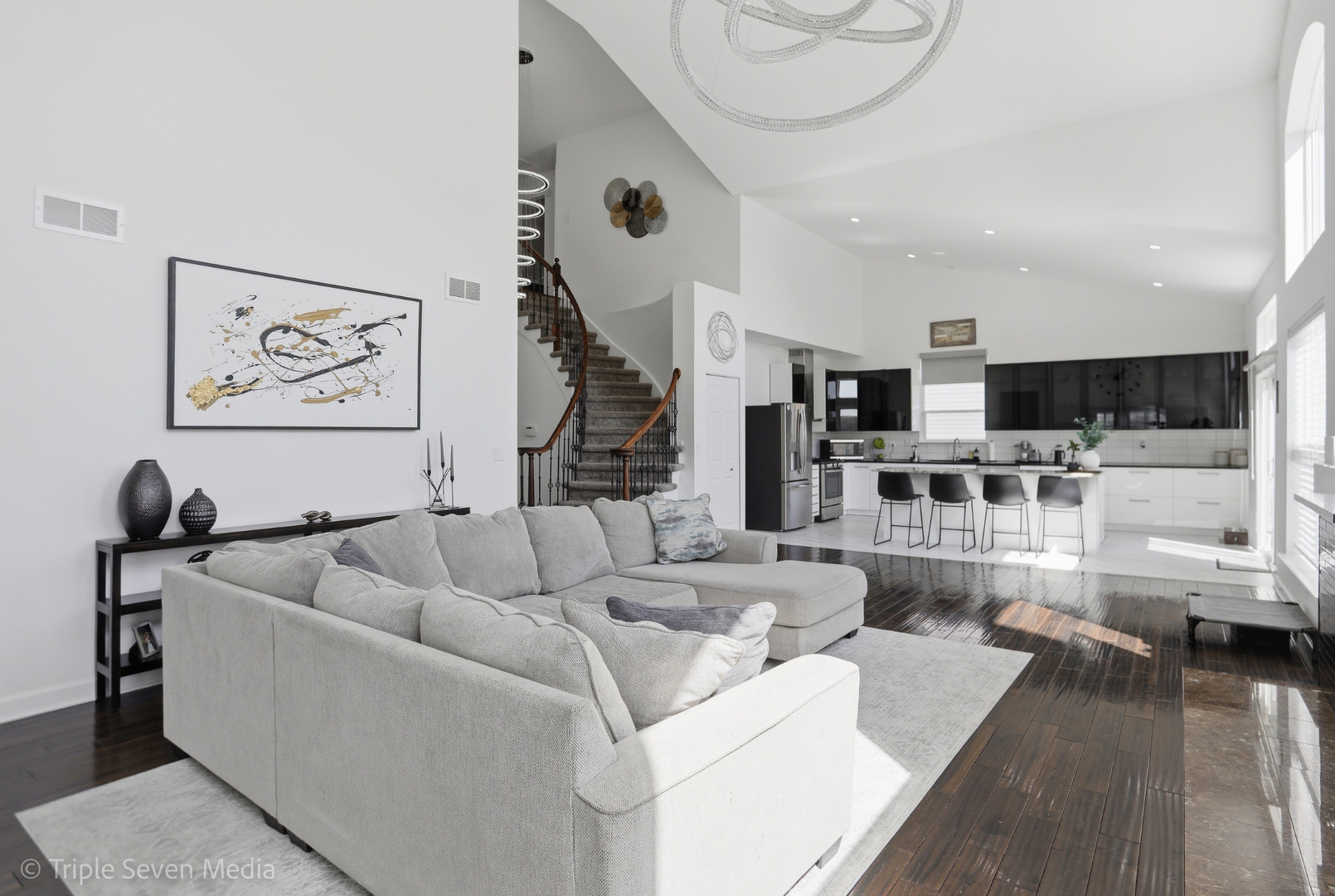 1260 White Chapel Lane, Algonquin, IL 60102