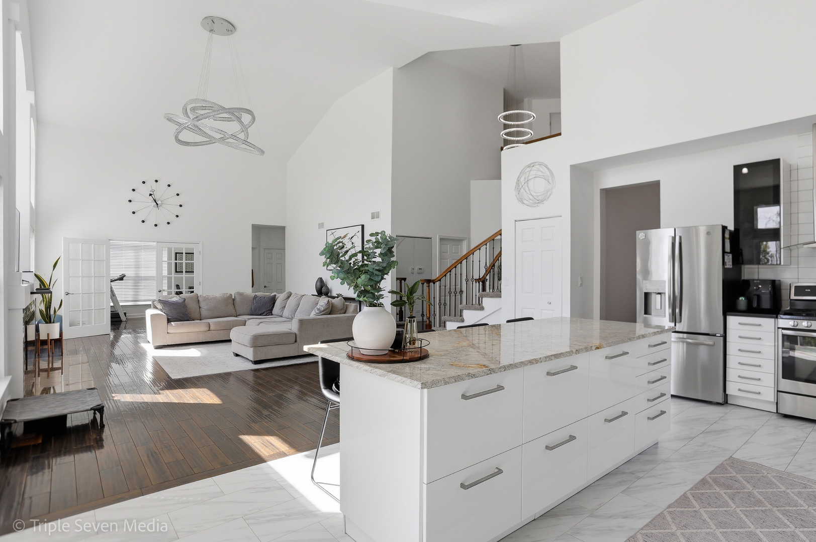 1260 White Chapel Lane, Algonquin, IL 60102