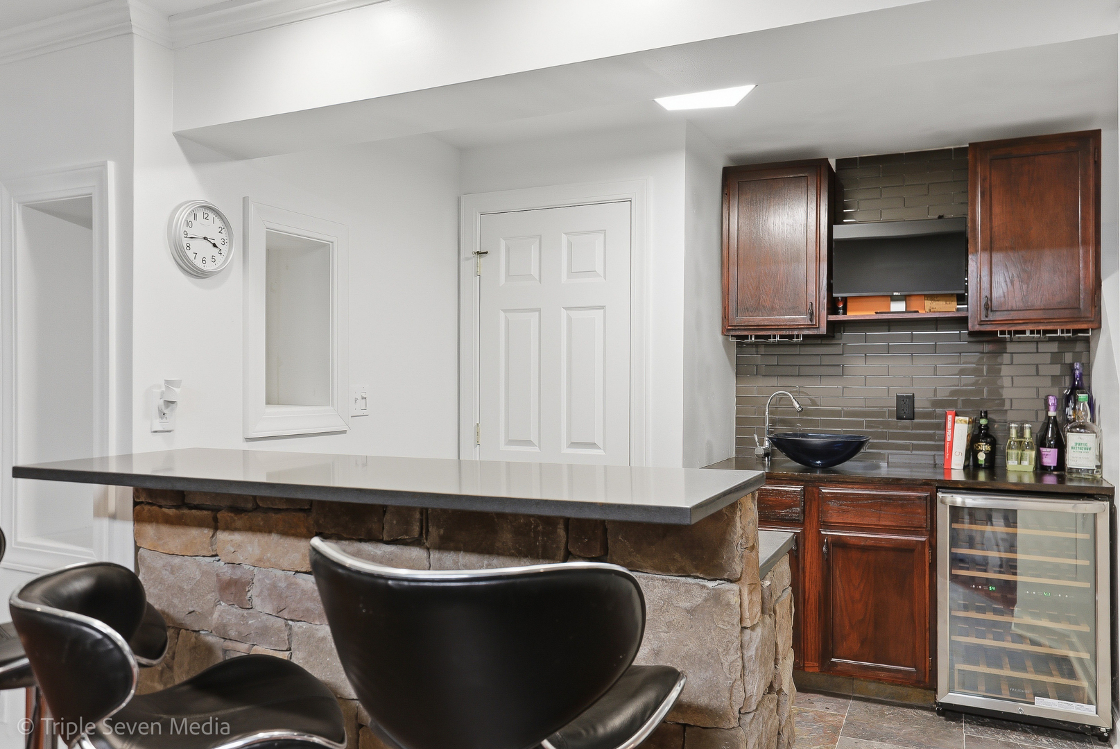 1260 White Chapel Lane, Algonquin, IL 60102