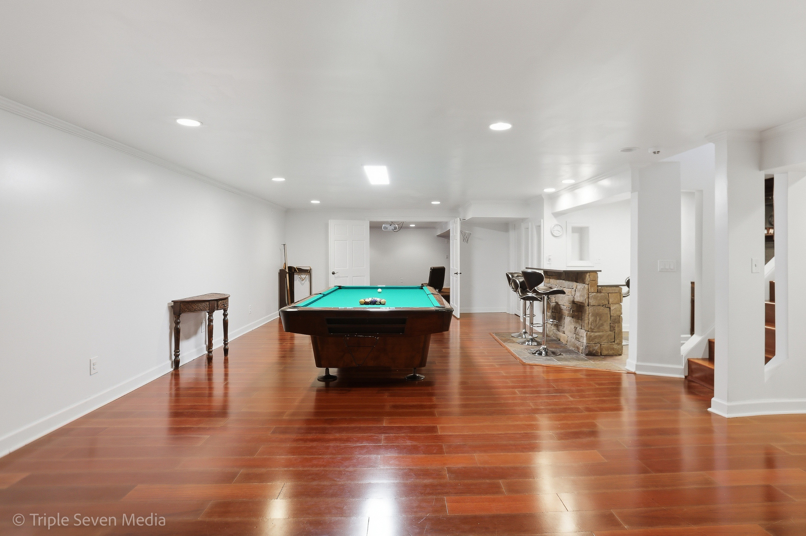 1260 White Chapel Lane, Algonquin, IL 60102