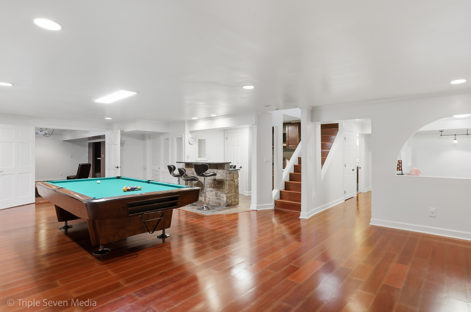 1260 White Chapel Lane, Algonquin, IL 60102