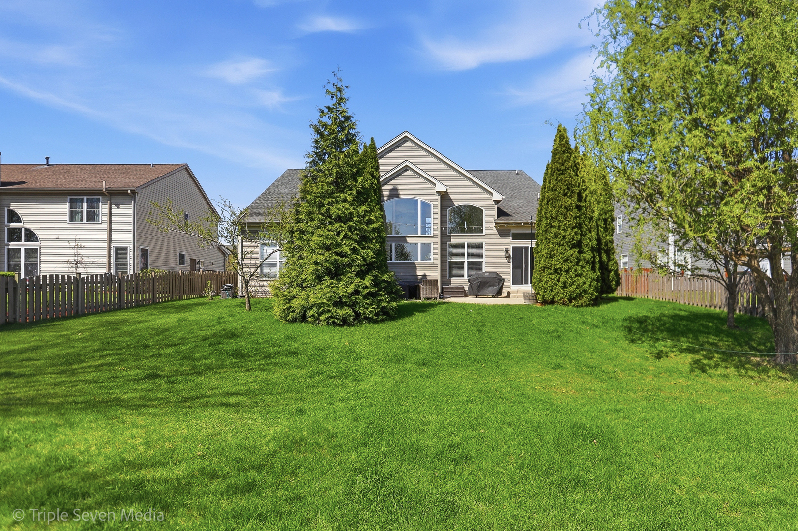 1260 White Chapel Lane, Algonquin, IL 60102