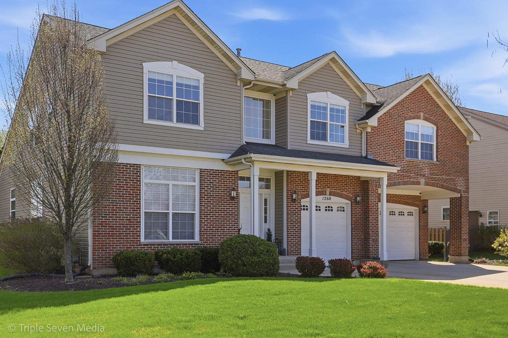 1260 White Chapel Lane, Algonquin, IL 60102