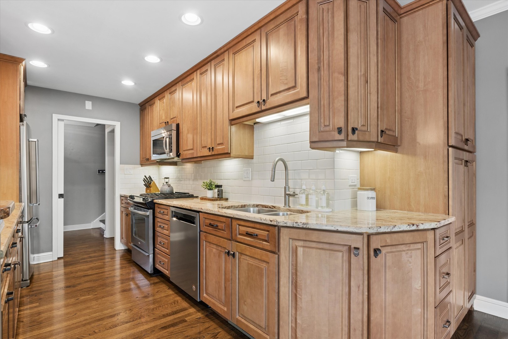 Glen Ellyn, IL 60137