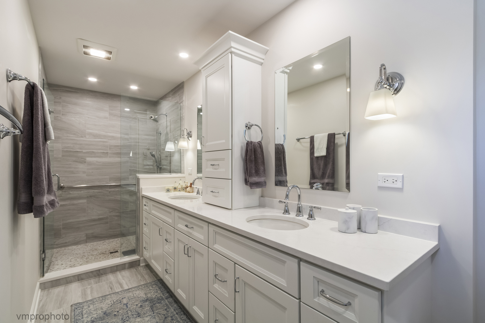 901 Crestfield Avenue, Libertyville, IL 60048