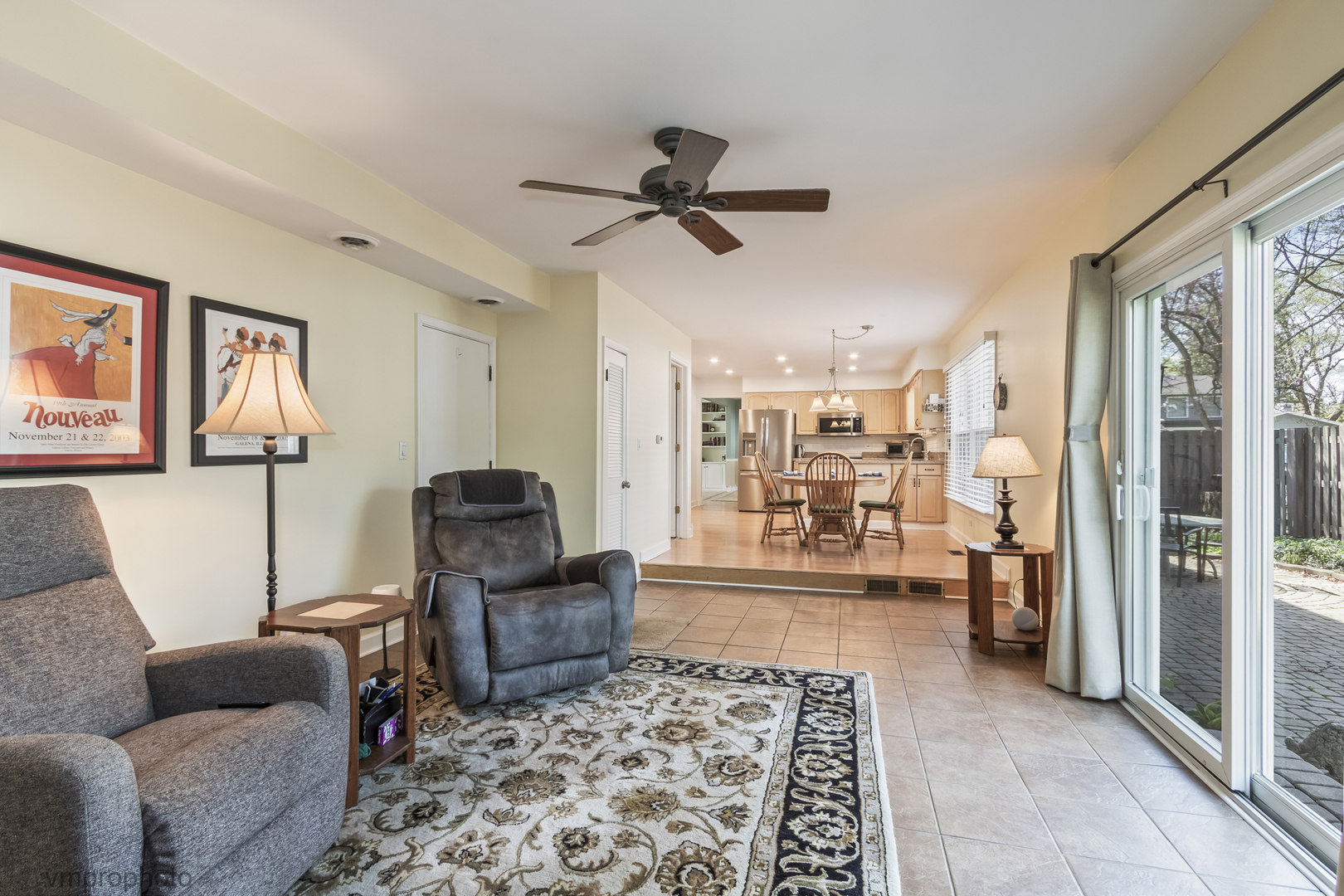 901 Crestfield Avenue, Libertyville, IL 60048