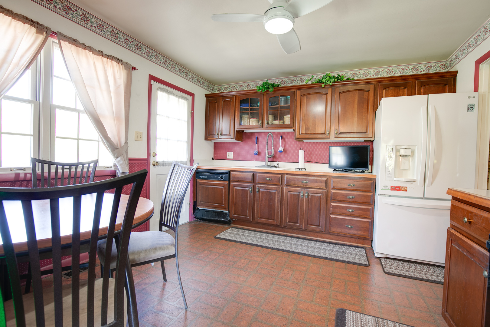 21W137 Everest Road, Lombard, IL 60148