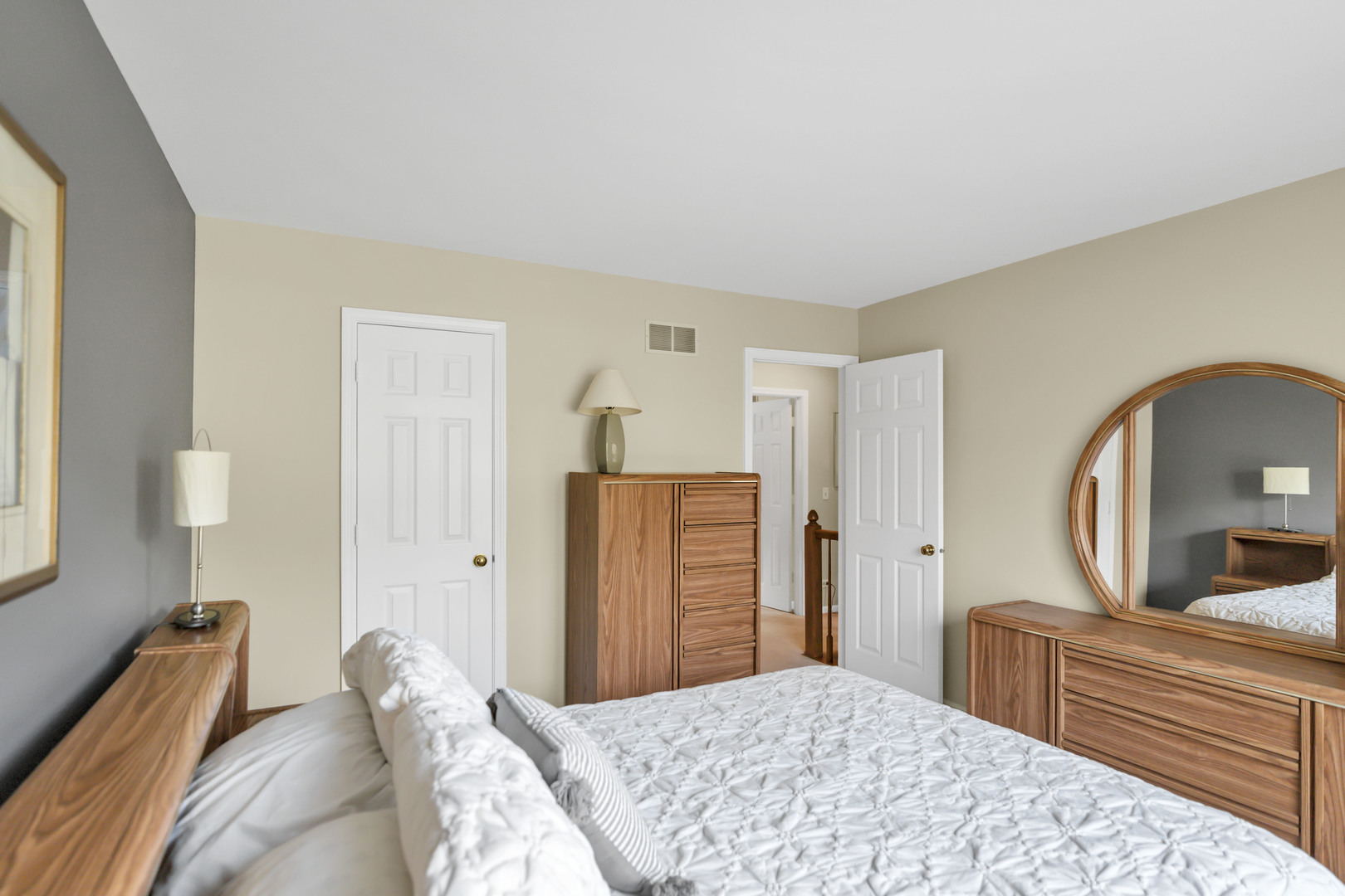 713 Hackberry Court, Bartlett, IL 60103