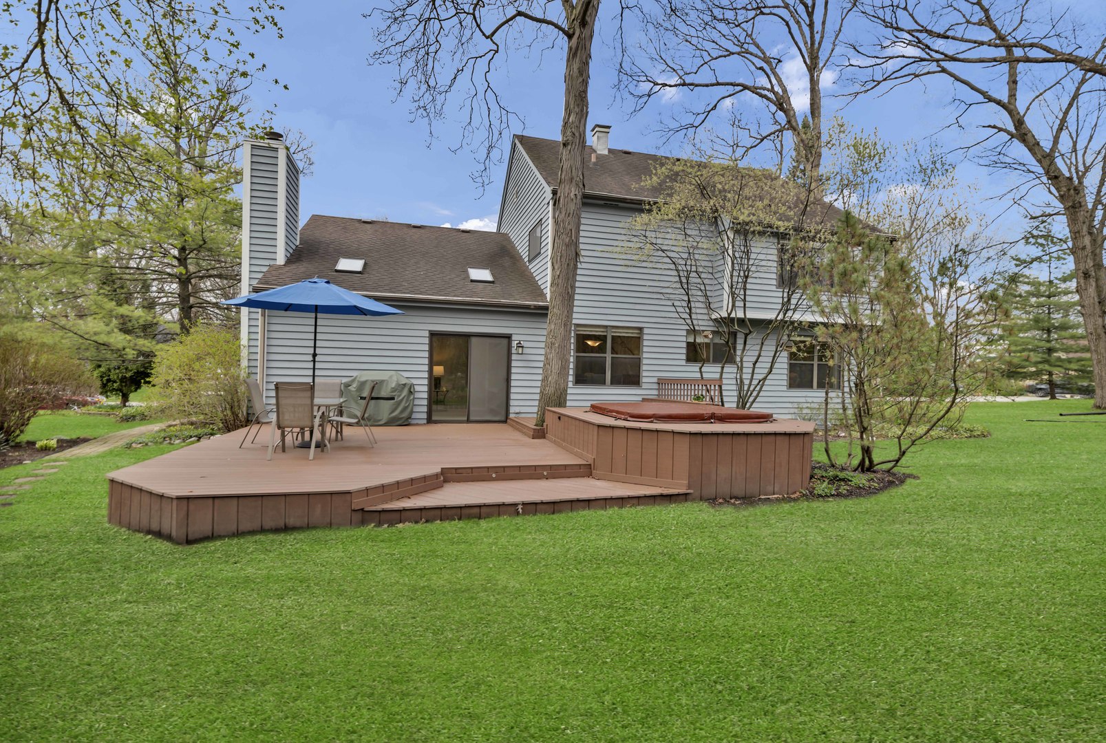 713 Hackberry Court, Bartlett, IL 60103