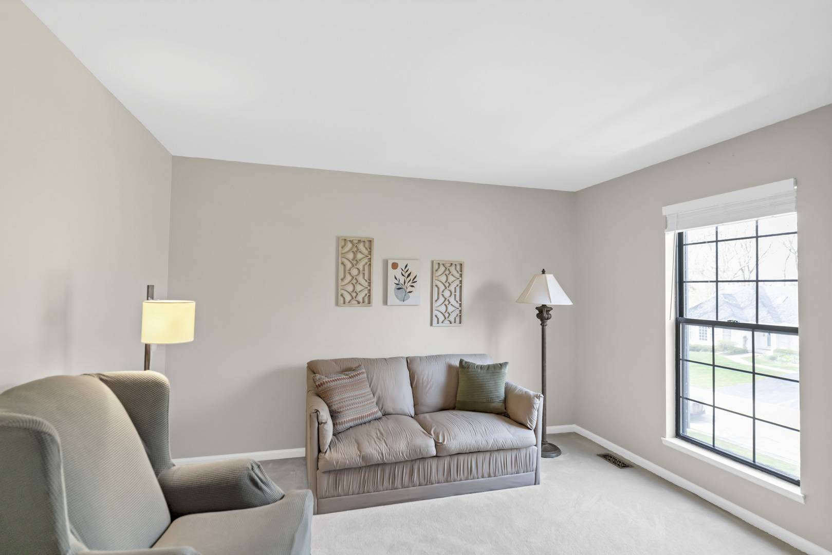 713 Hackberry Court, Bartlett, IL 60103