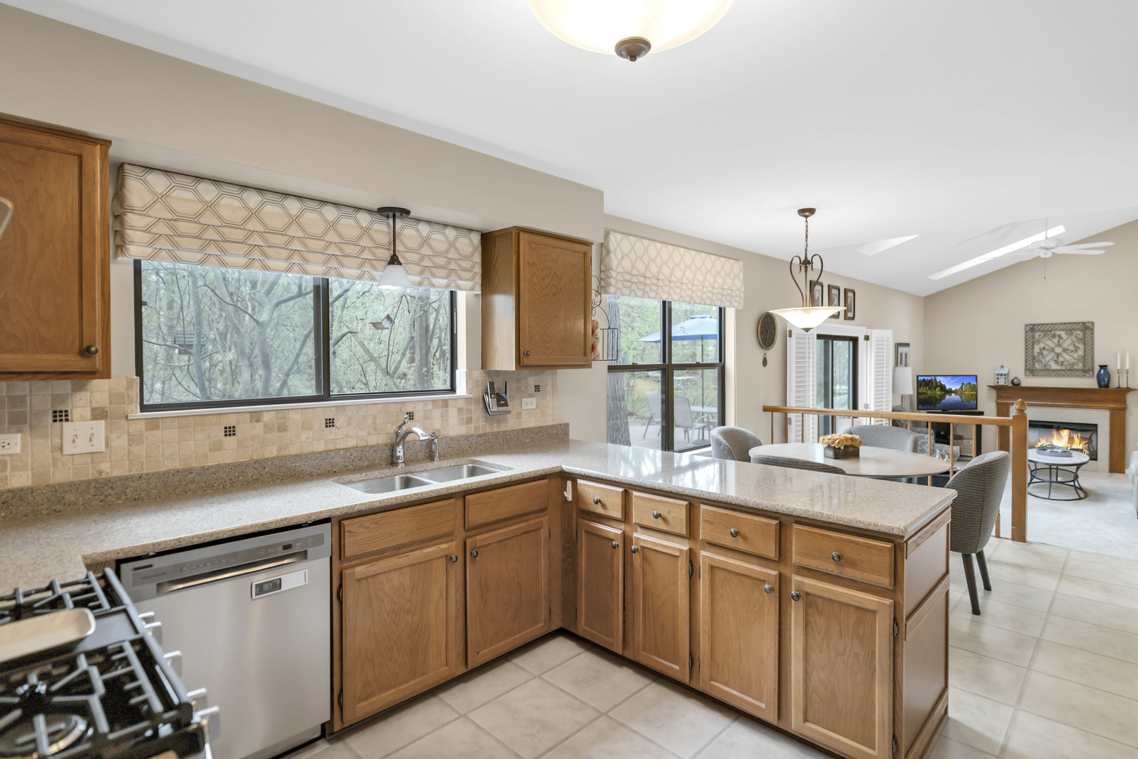 713 Hackberry Court, Bartlett, IL 60103