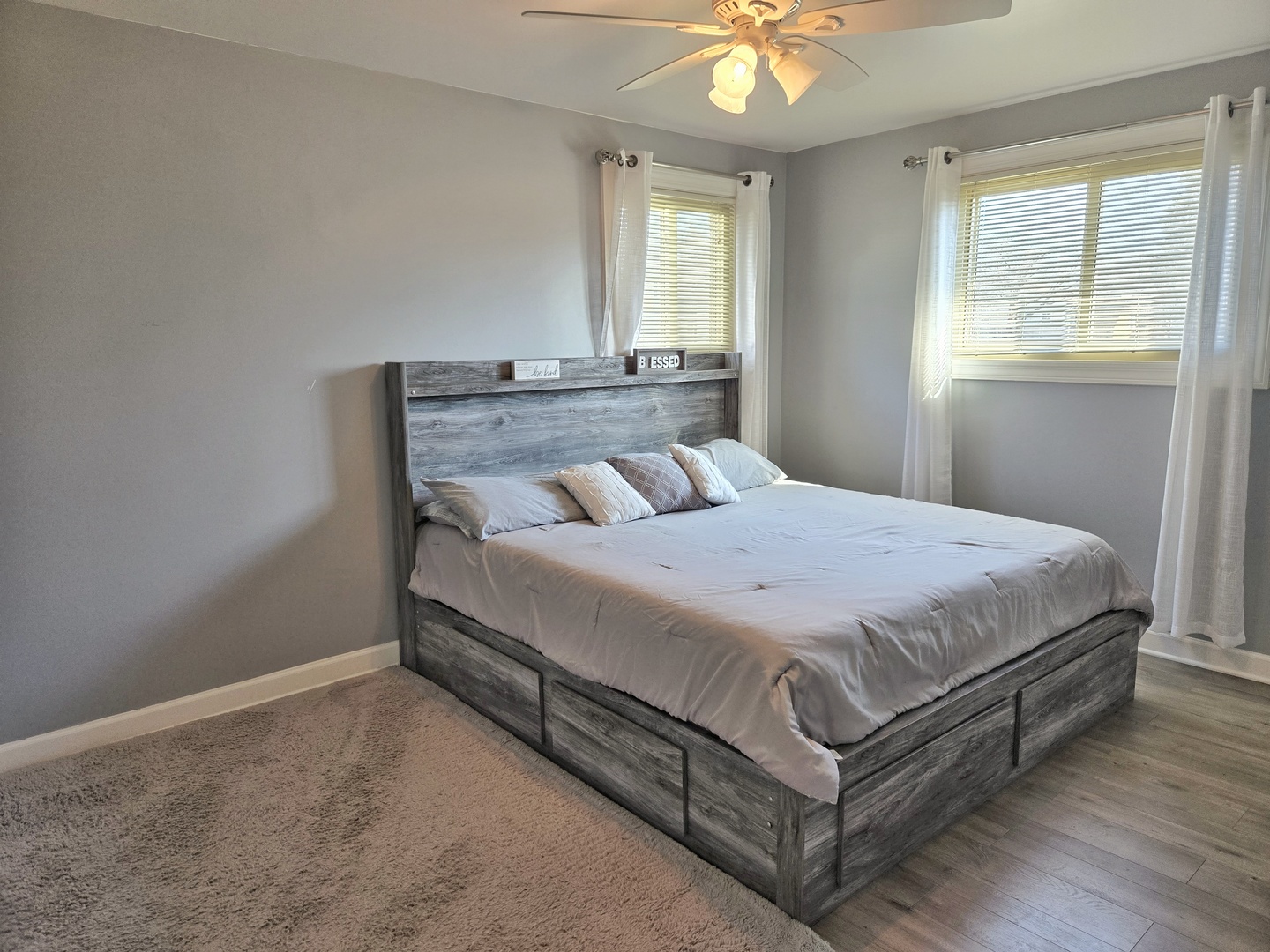 980 W Grant Drive, Des Plaines, IL 60016