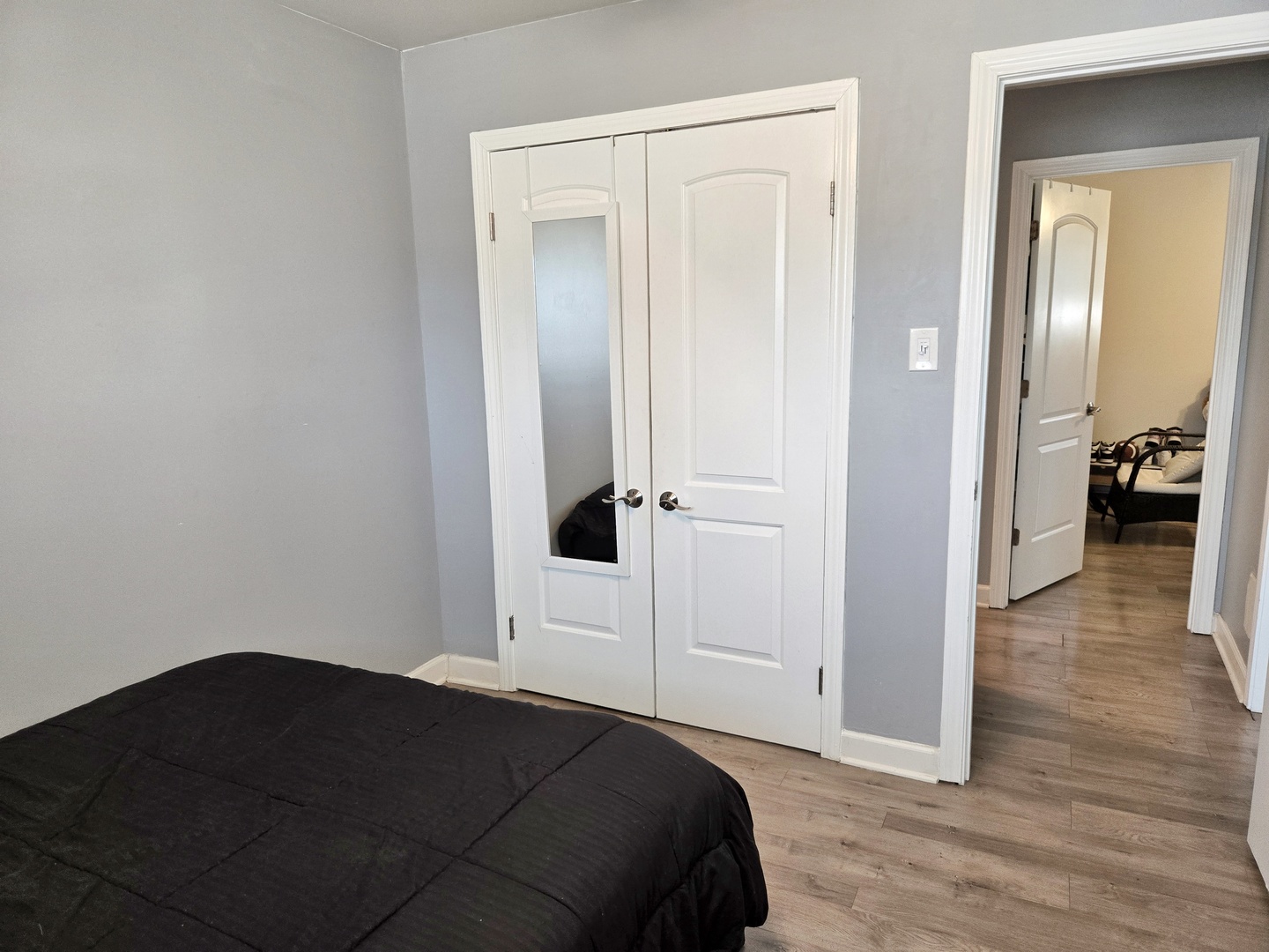 980 W Grant Drive, Des Plaines, IL 60016