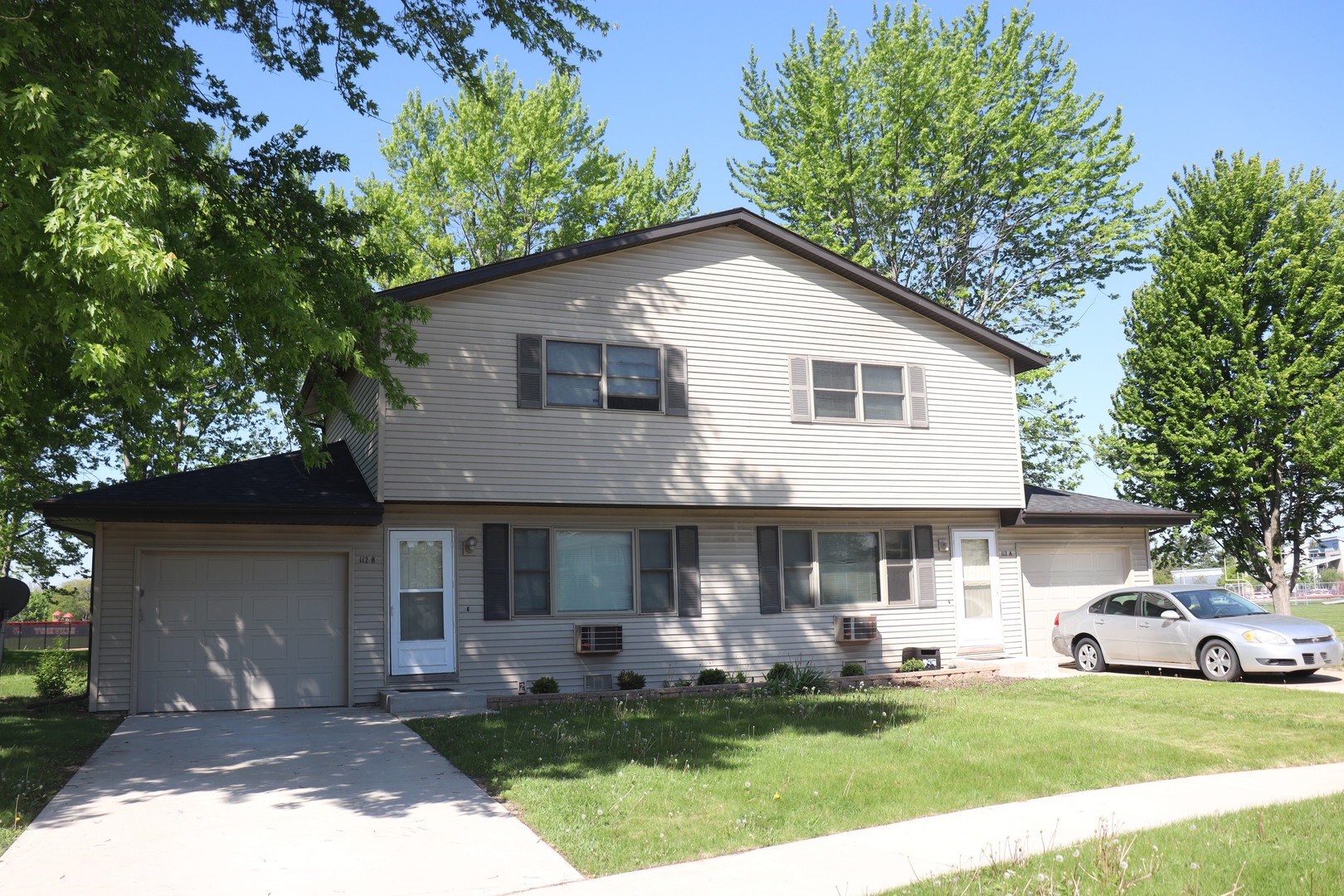 112 Appletree Court, Yorkville, IL 60560