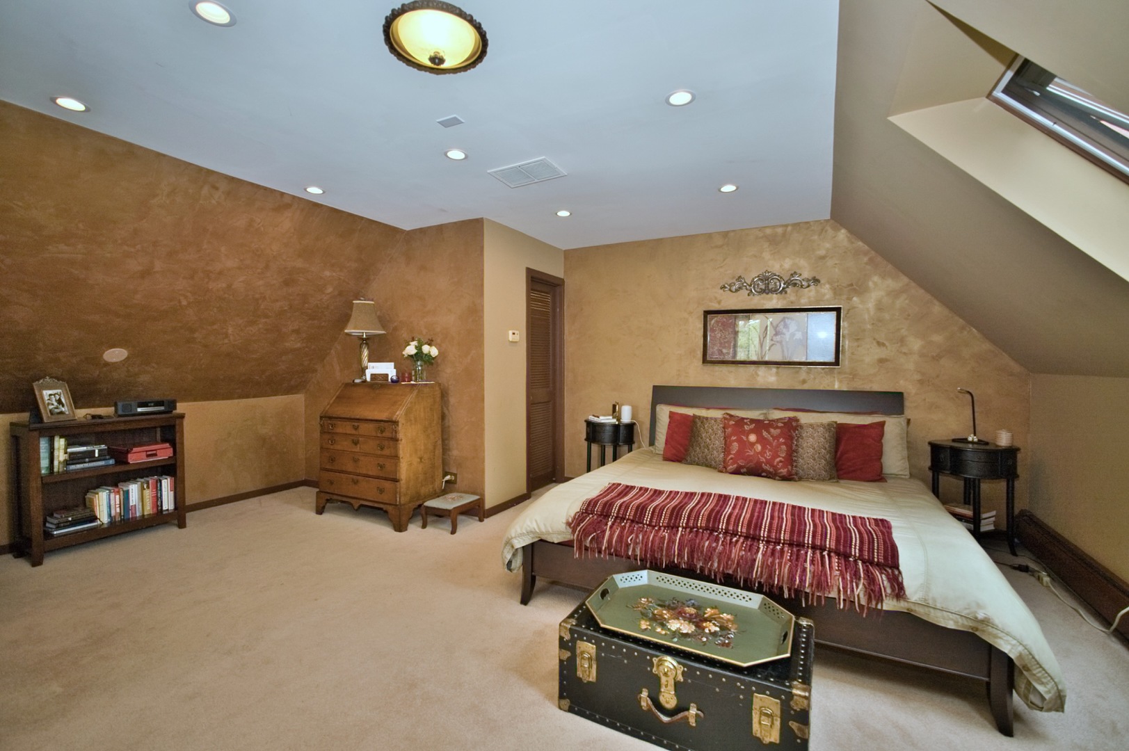 104 N Julian Street, Naperville, IL 60540