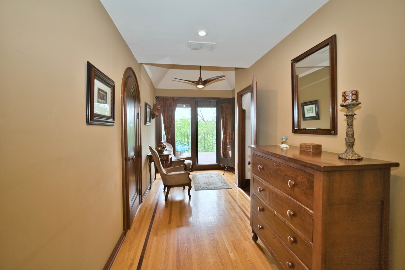 104 N Julian Street, Naperville, IL 60540