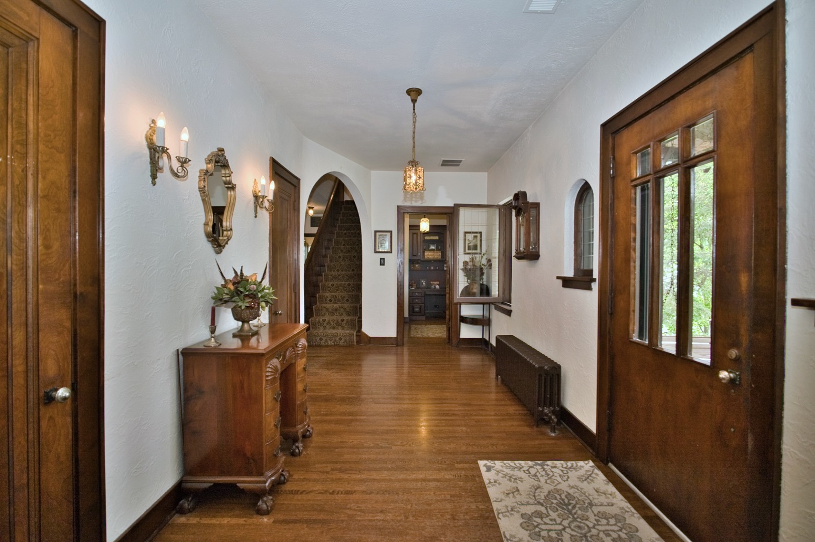104 N Julian Street, Naperville, IL 60540