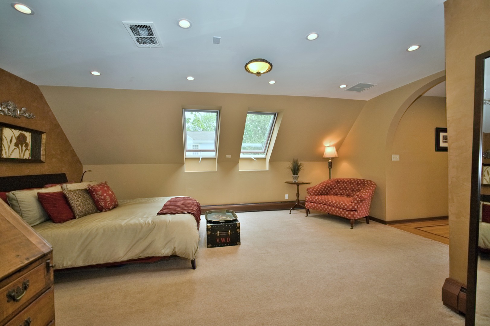 104 N Julian Street, Naperville, IL 60540