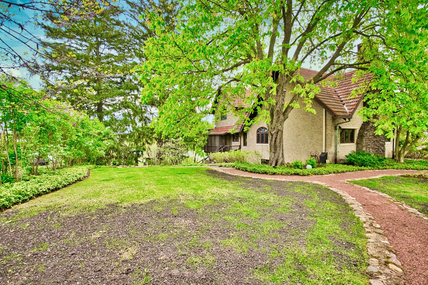104 N Julian Street, Naperville, IL 60540