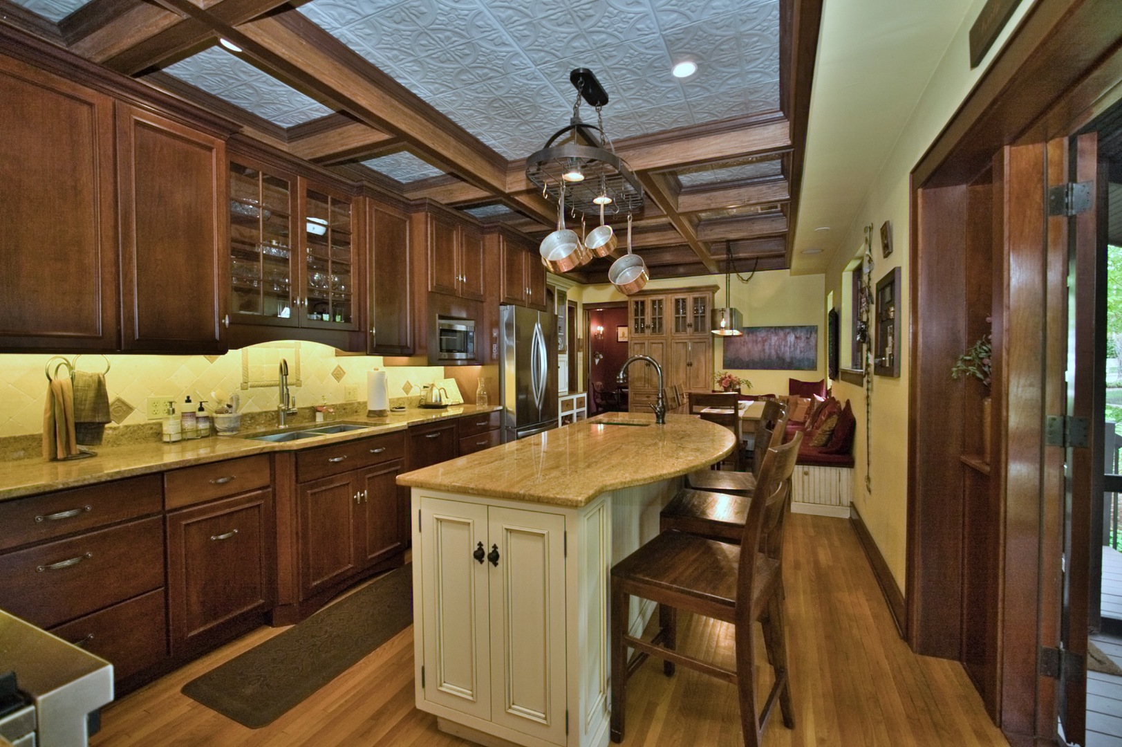104 N Julian Street, Naperville, IL 60540