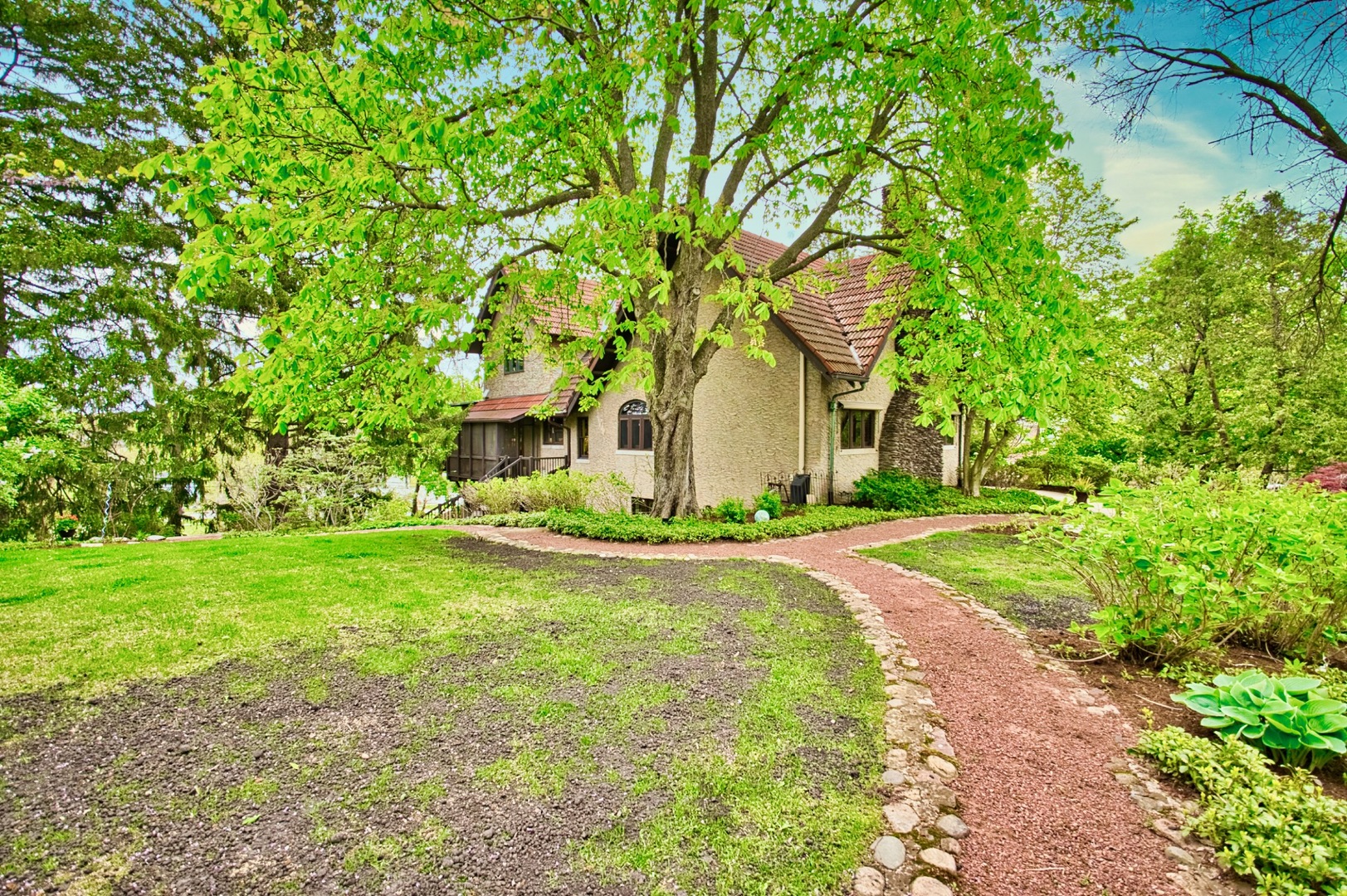 104 N Julian Street, Naperville, IL 60540