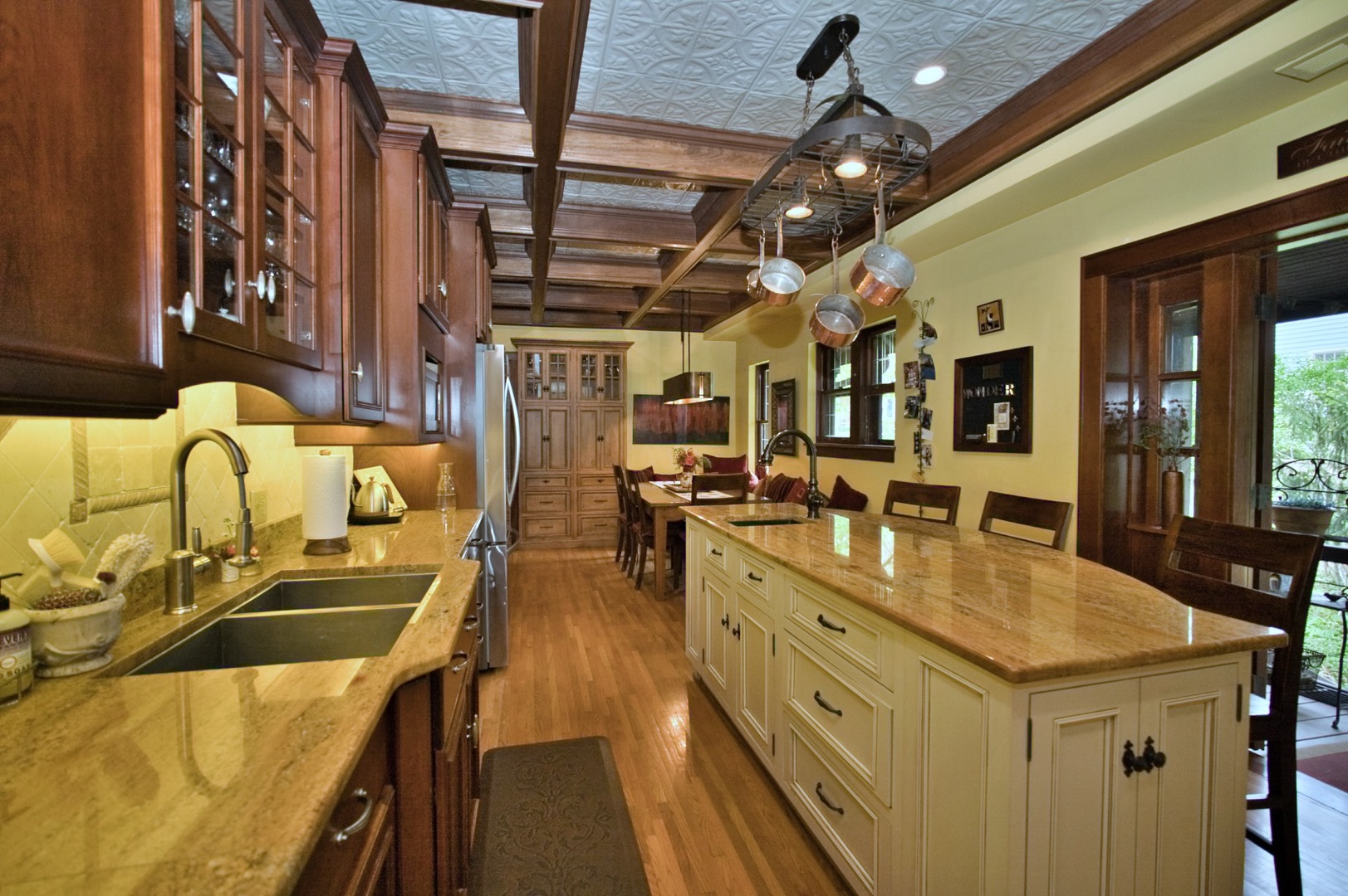 104 N Julian Street, Naperville, IL 60540