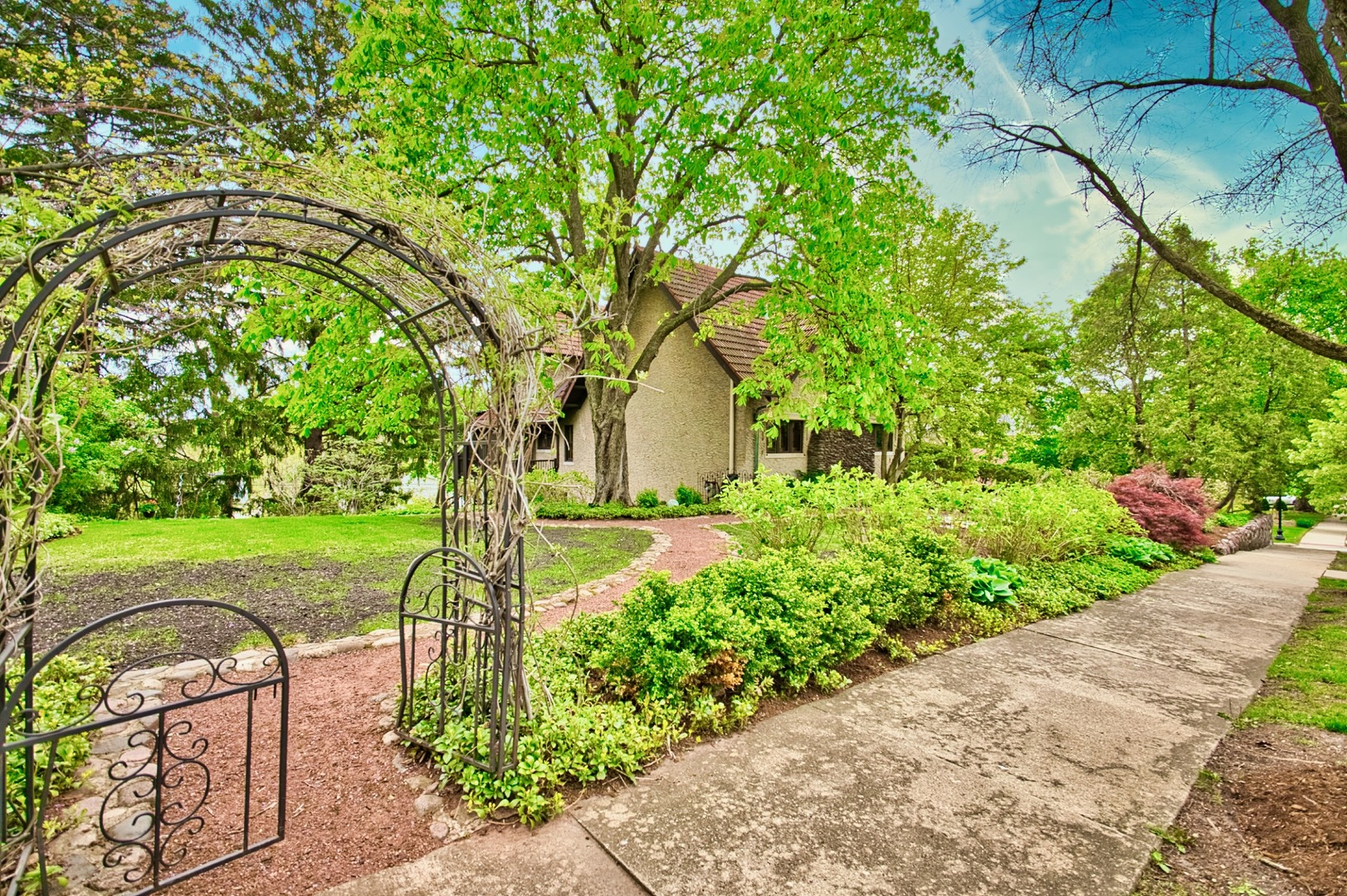 104 N Julian Street, Naperville, IL 60540
