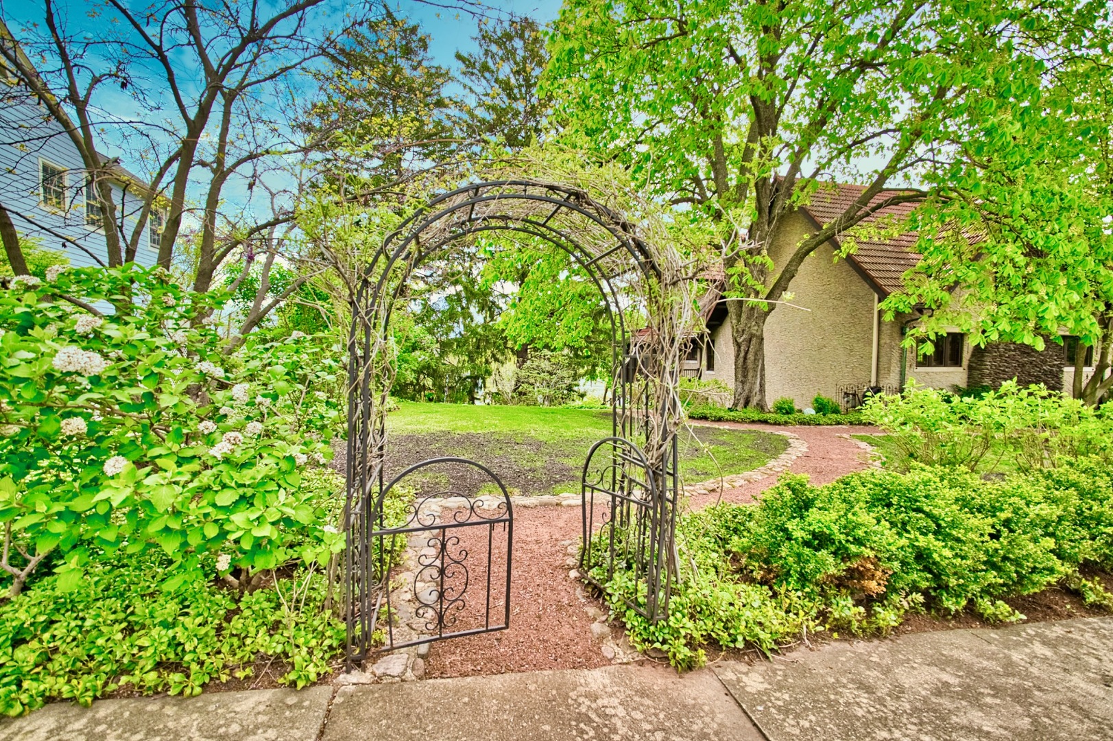 104 N Julian Street, Naperville, IL 60540