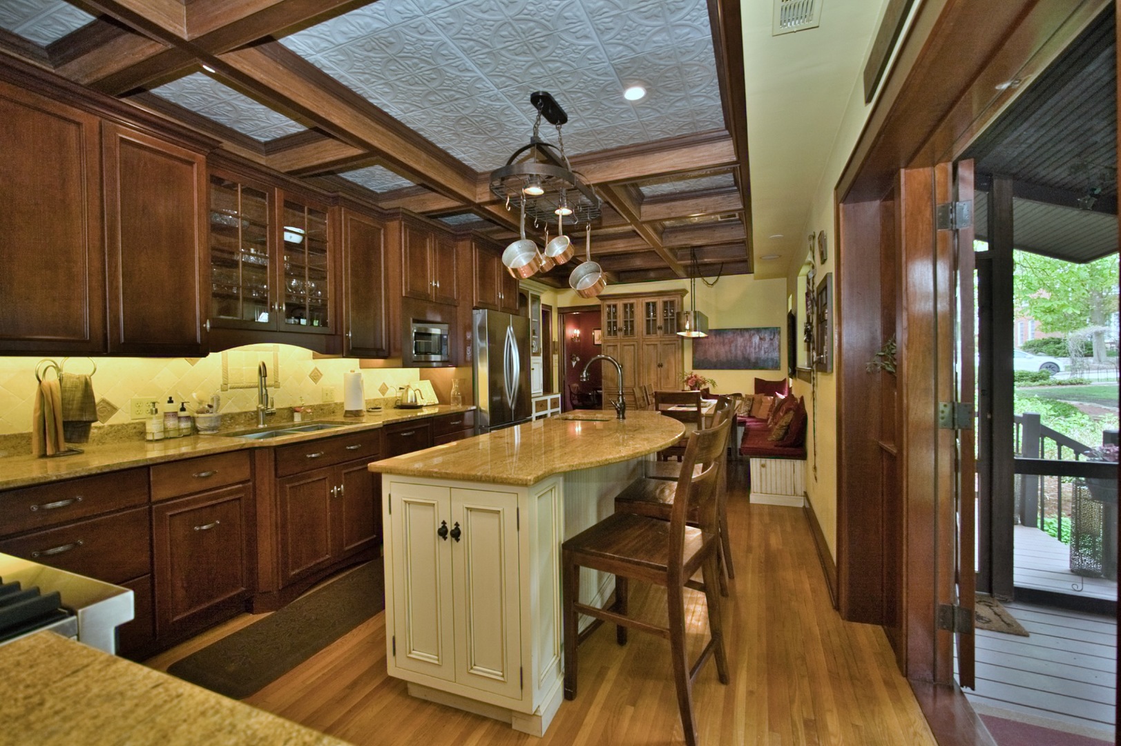 104 N Julian Street, Naperville, IL 60540