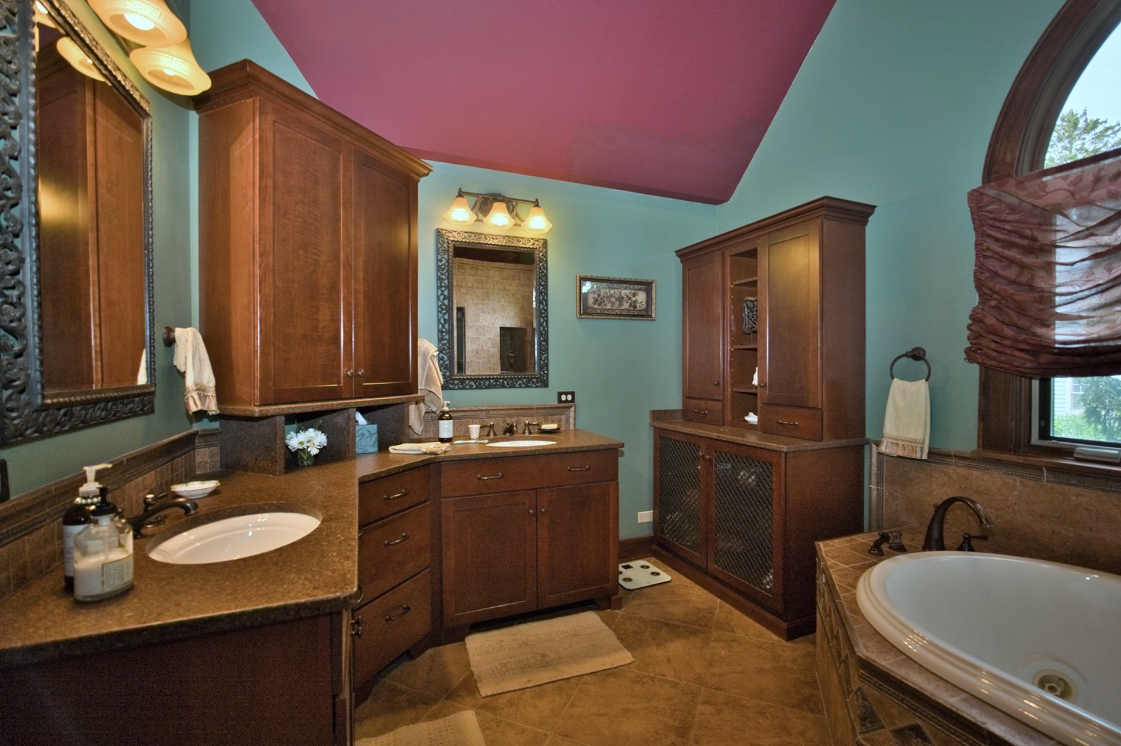 104 N Julian Street, Naperville, IL 60540