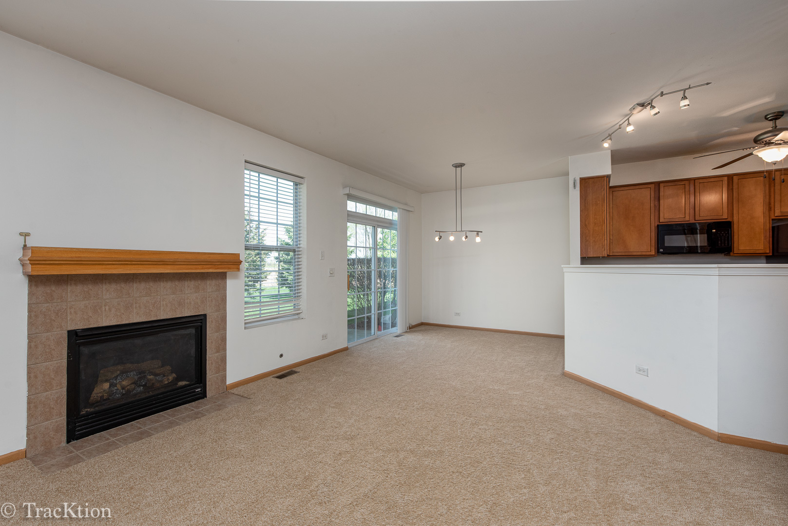 104 Concord Drive, Oswego, IL 60543