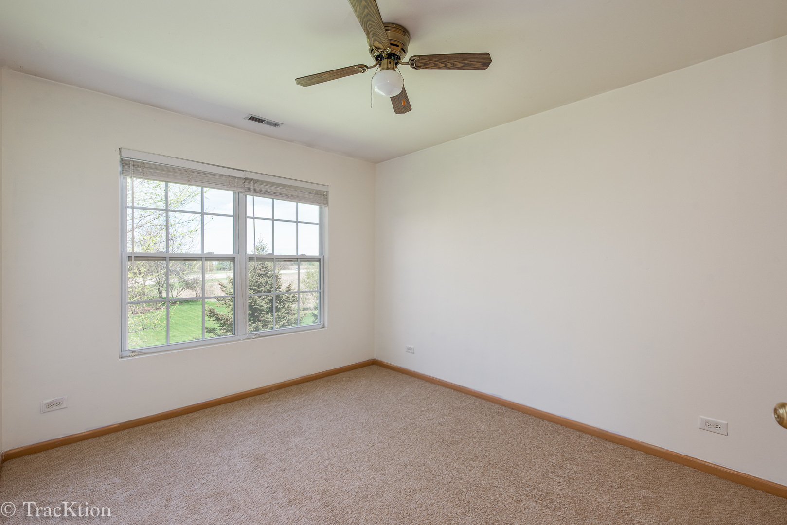 104 Concord Drive, Oswego, IL 60543