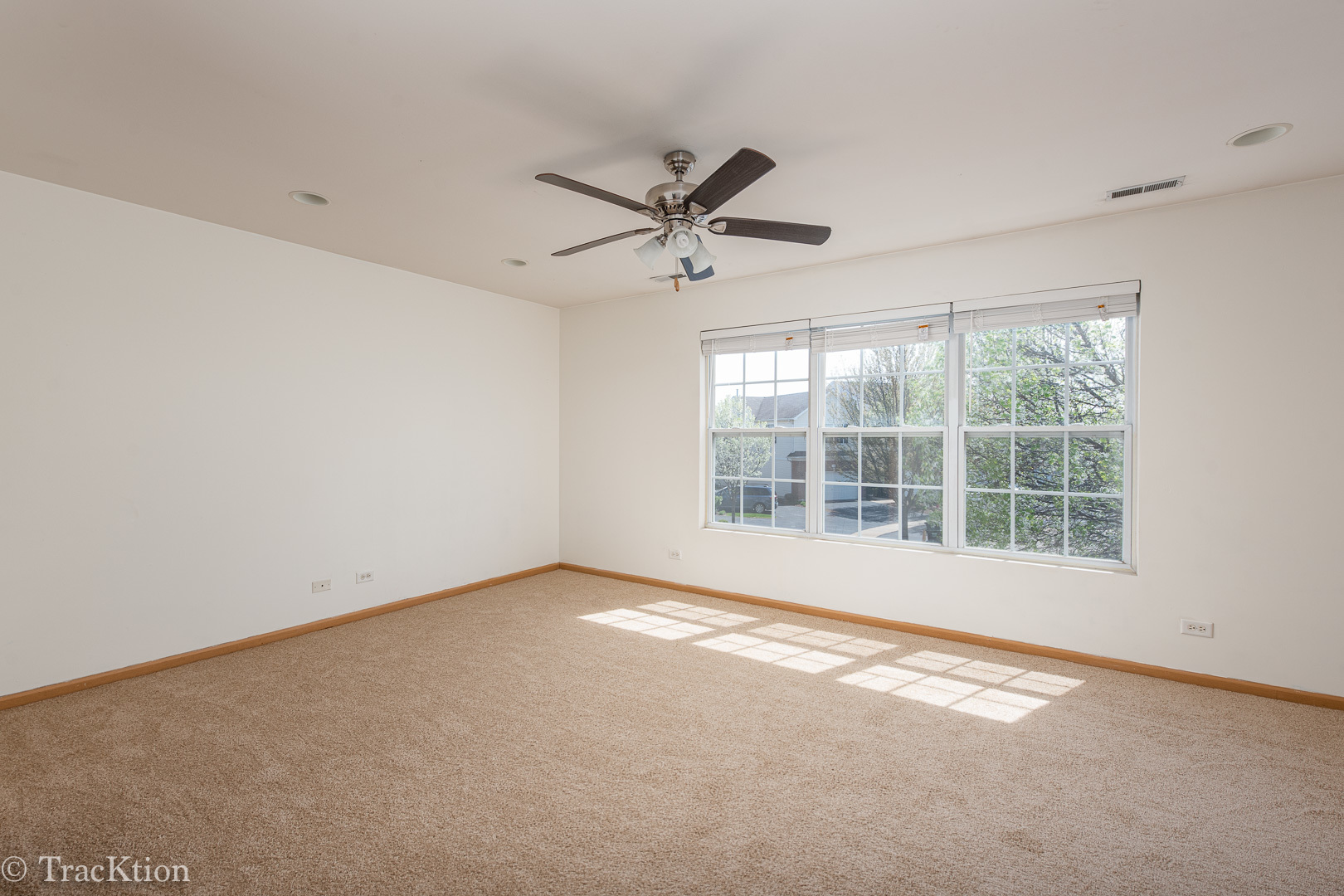 104 Concord Drive, Oswego, IL 60543