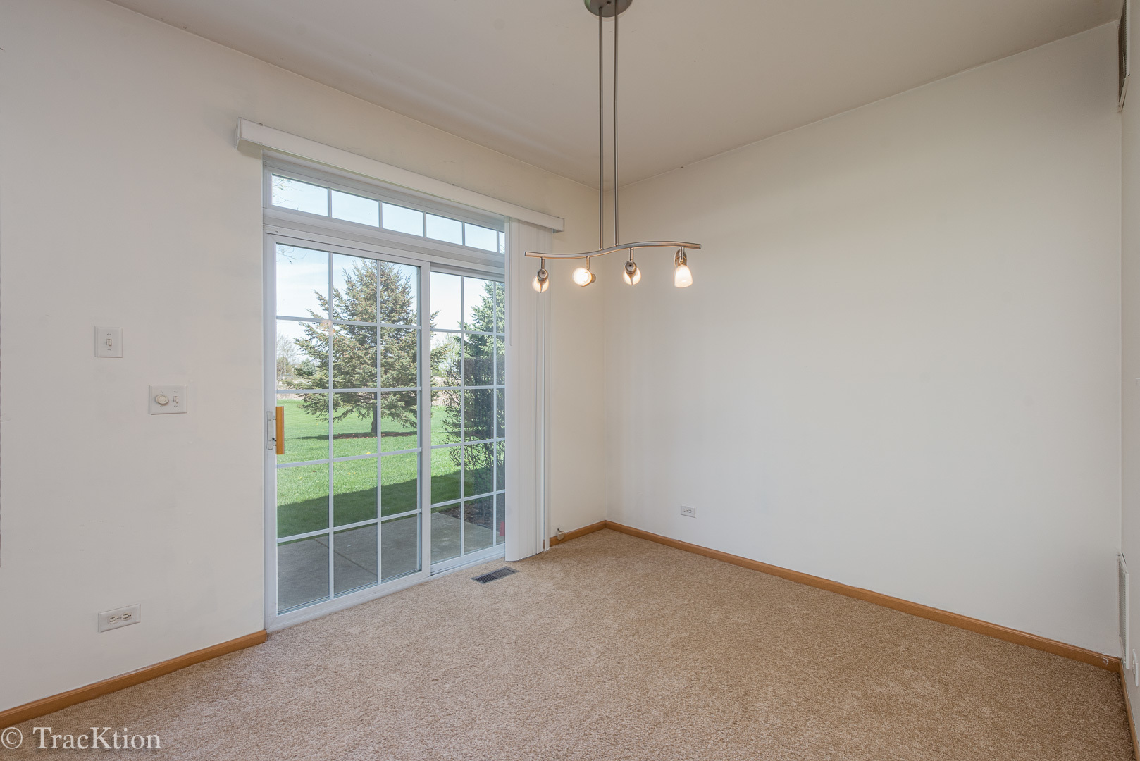 104 Concord Drive, Oswego, IL 60543