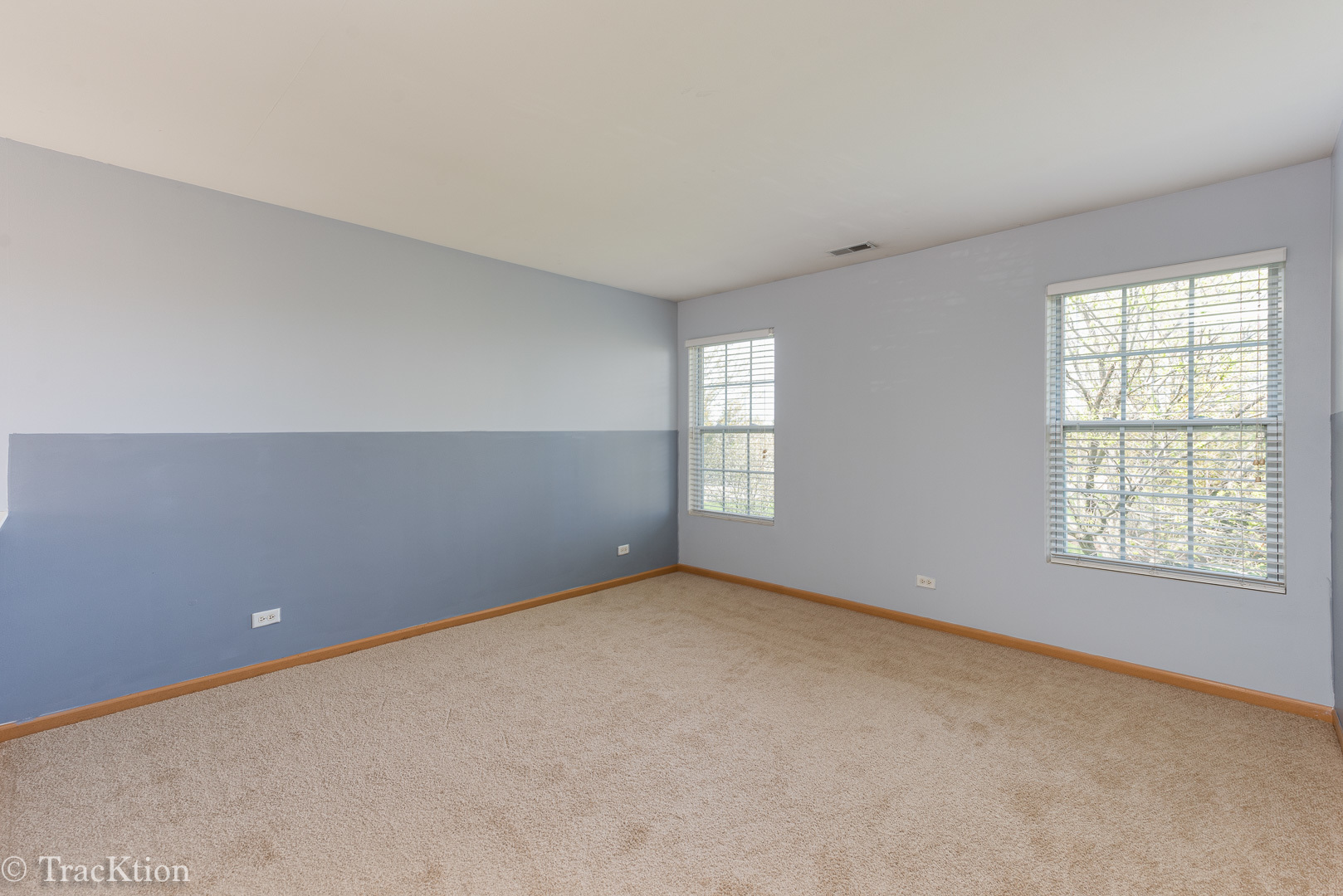 104 Concord Drive, Oswego, IL 60543