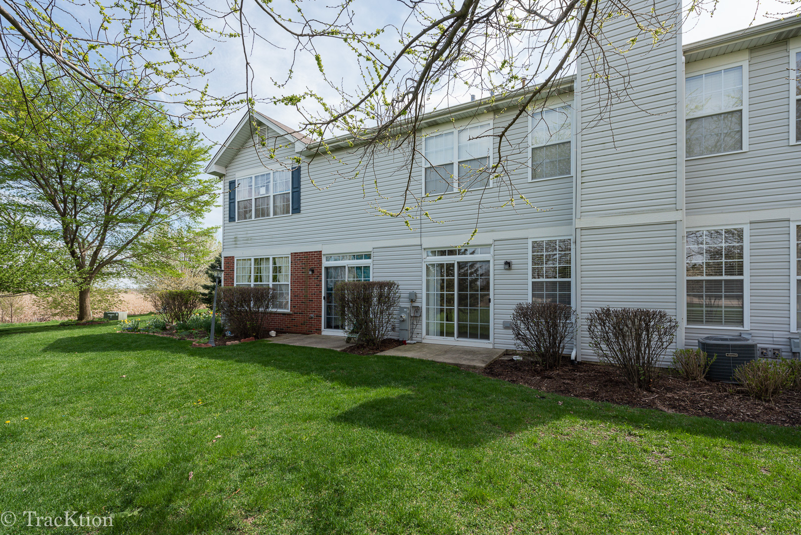 104 Concord Drive, Oswego, IL 60543