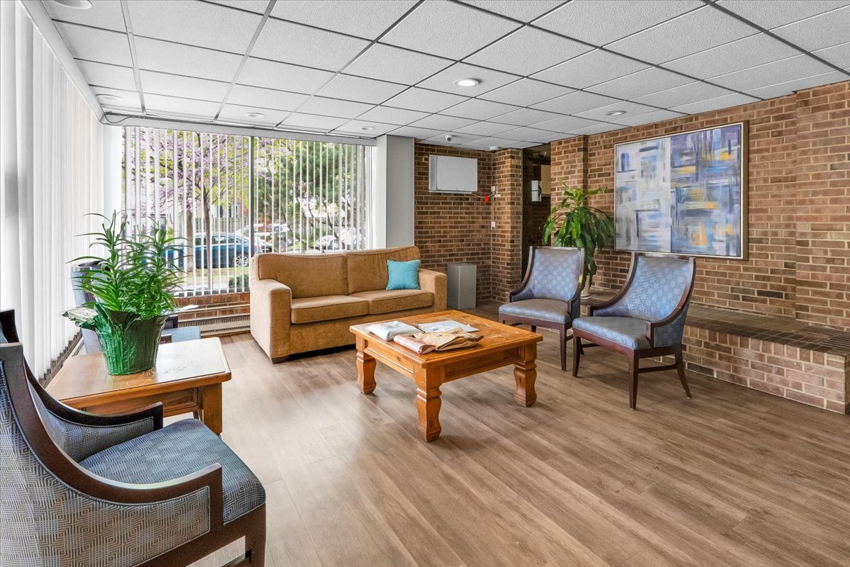 2333 N Neva Avenue #306C, Chicago, IL 60707