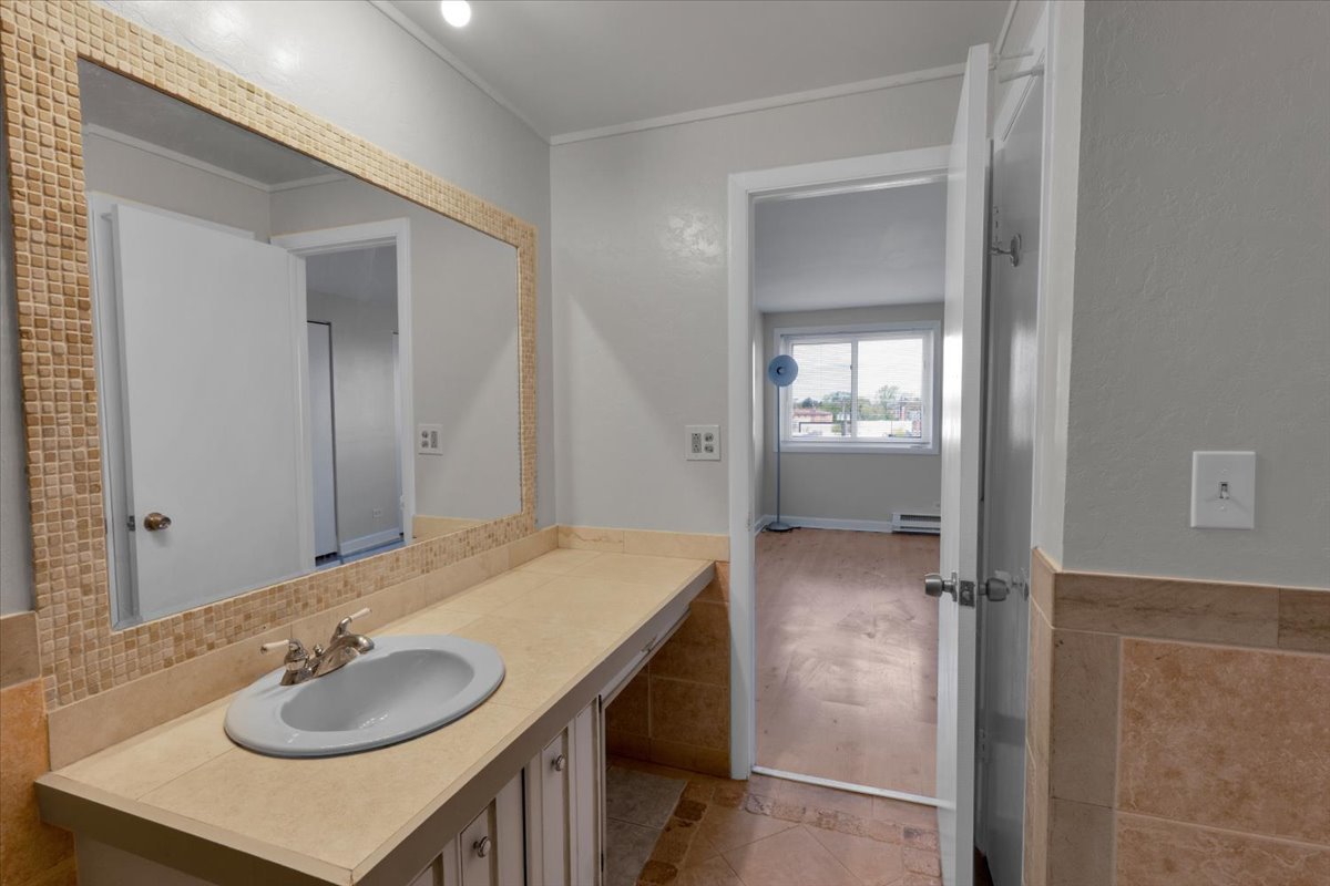 2333 N Neva Avenue #306C, Chicago, IL 60707