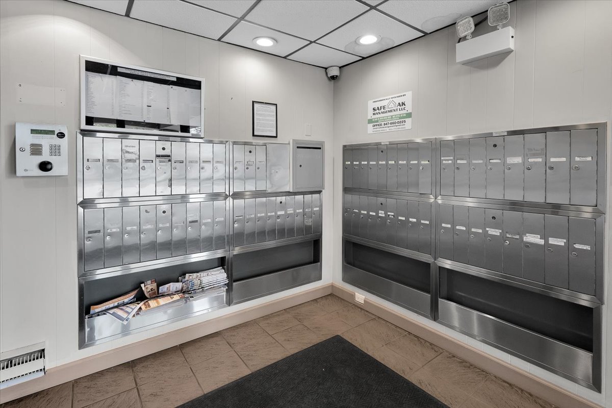 2333 N Neva Avenue #306C, Chicago, IL 60707