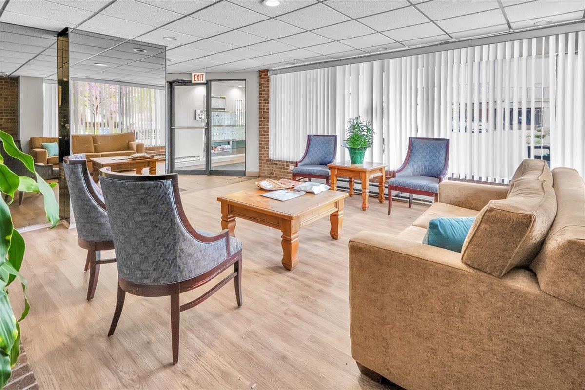 2333 N Neva Avenue #306C, Chicago, IL 60707