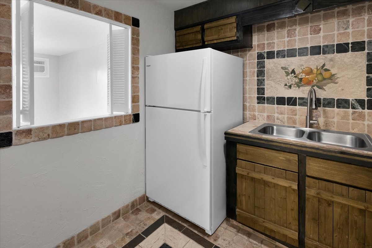 2333 N Neva Avenue #306C, Chicago, IL 60707