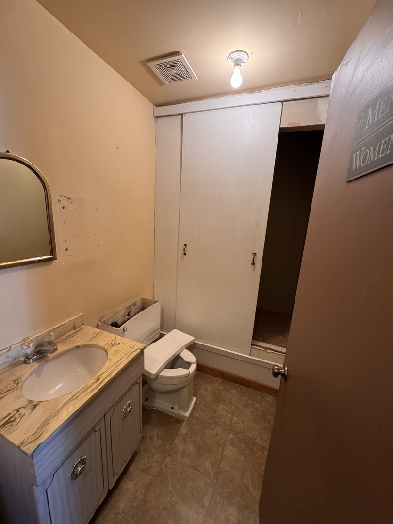 8758 Central Avenue, Oak Lawn, IL 60453