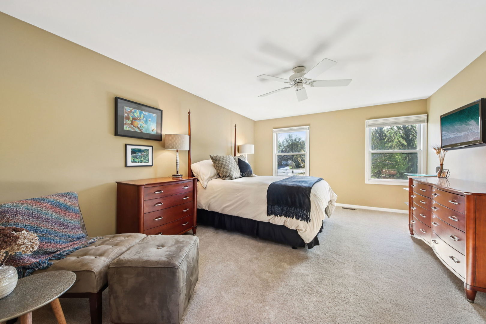 384 Whitney Drive, Barrington, IL 60010