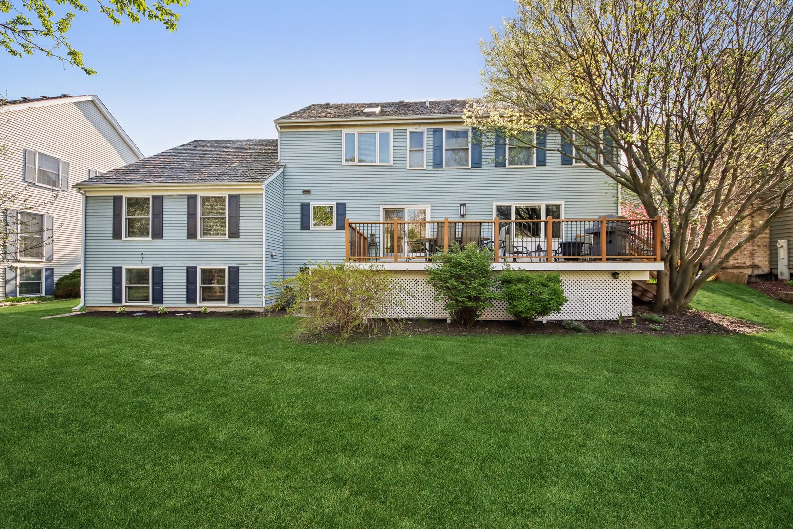 384 Whitney Drive, Barrington, IL 60010