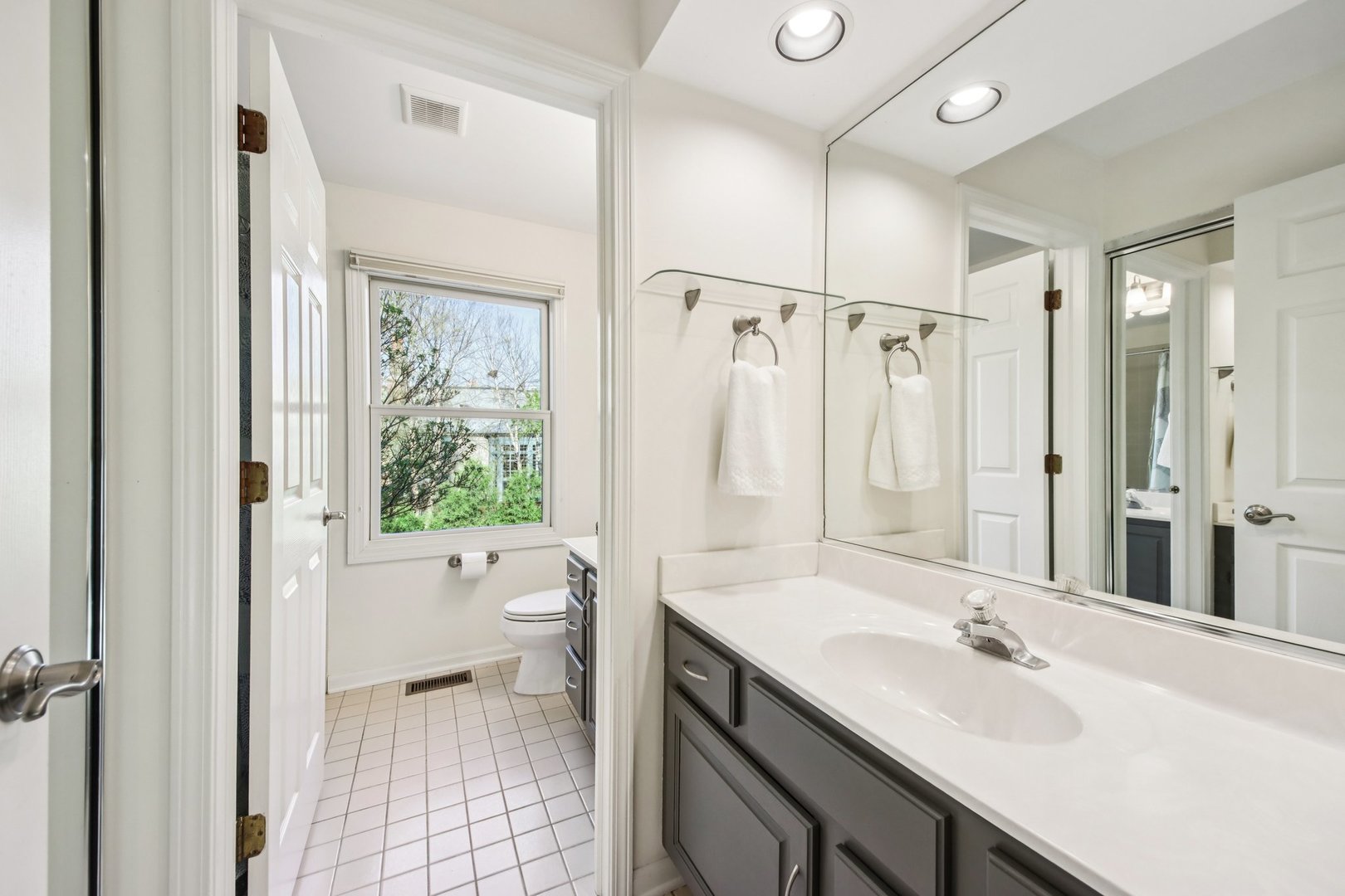 384 Whitney Drive, Barrington, IL 60010