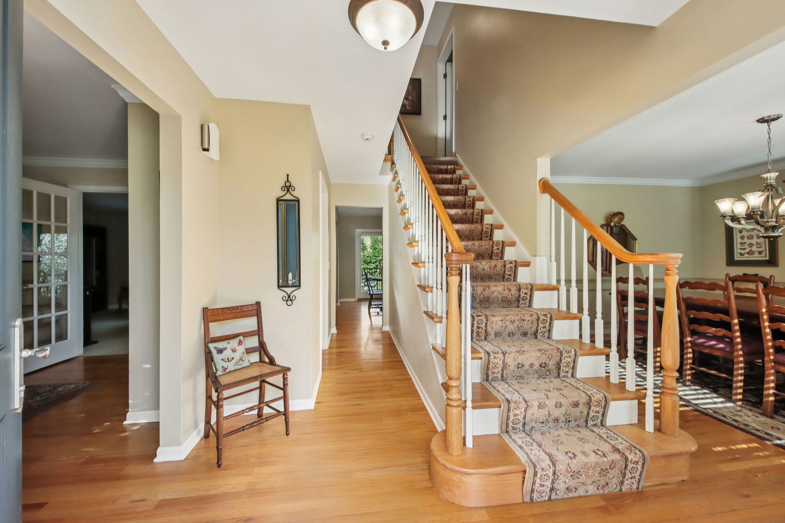 384 Whitney Drive, Barrington, IL 60010