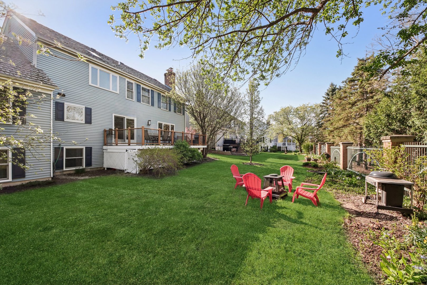 384 Whitney Drive, Barrington, IL 60010