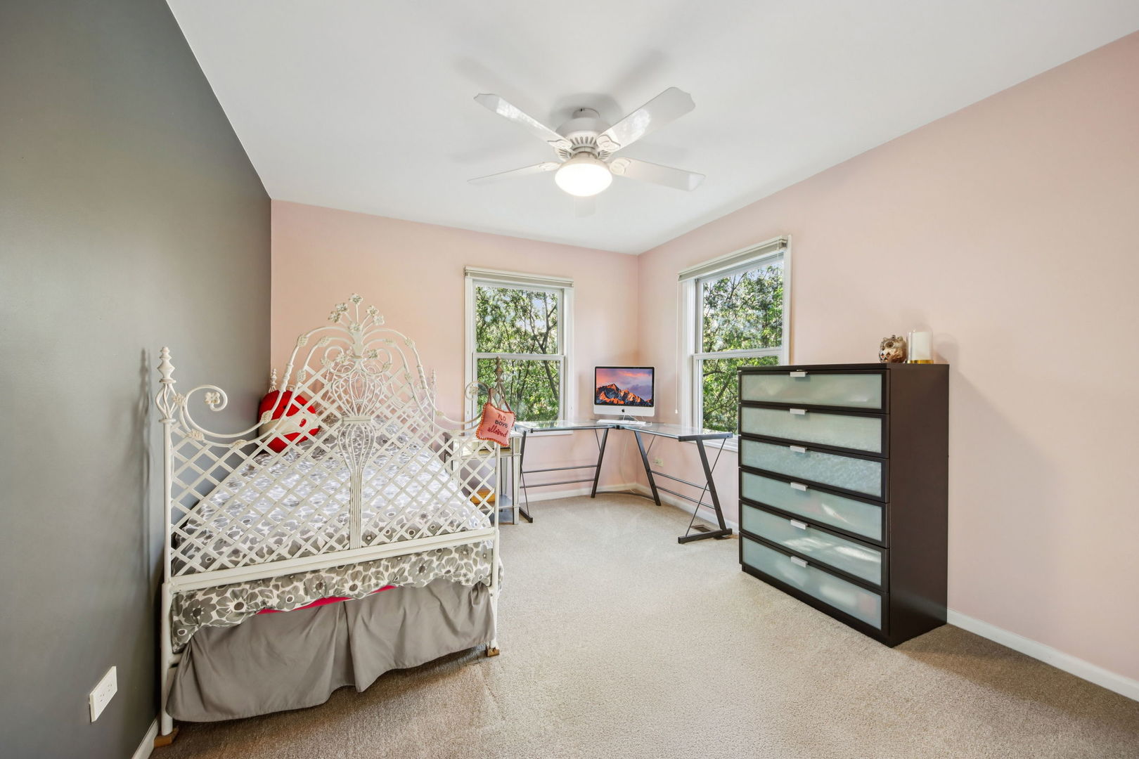 384 Whitney Drive, Barrington, IL 60010