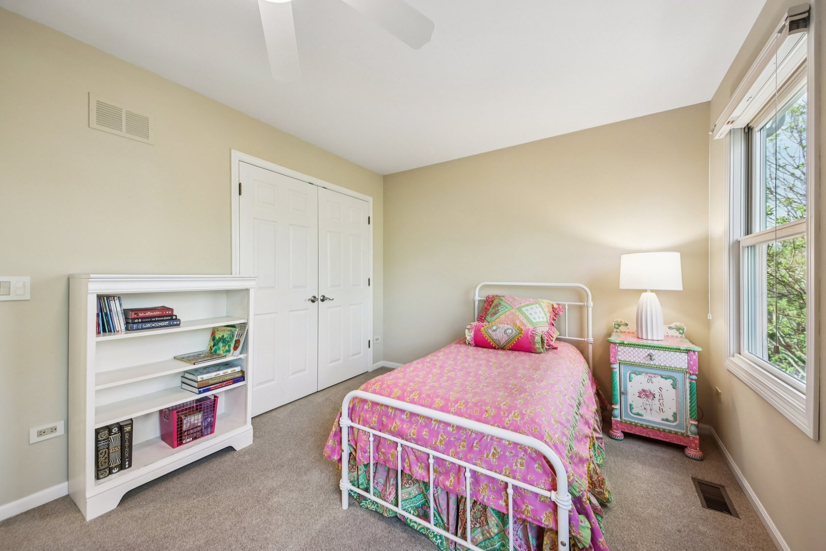 384 Whitney Drive, Barrington, IL 60010